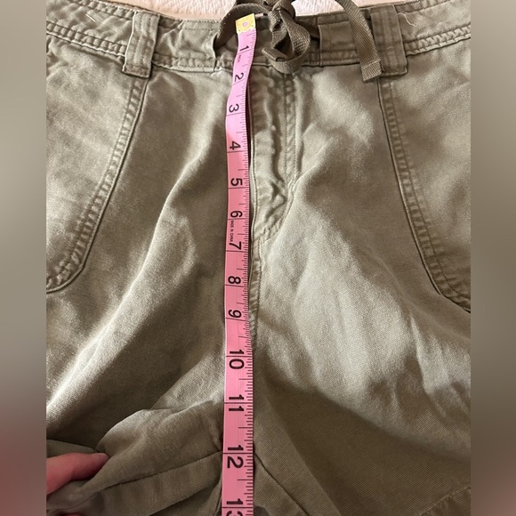 St. John's Bay vintage olive Chino shorts with tie waist size 14 but runs small. - Picture 7 of 7